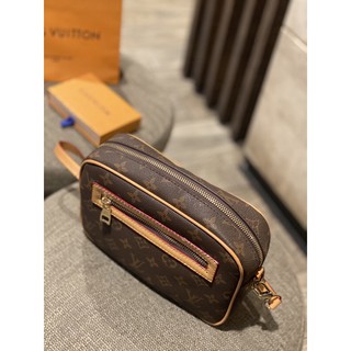 Ví clucht l,v mix mầu fullbox