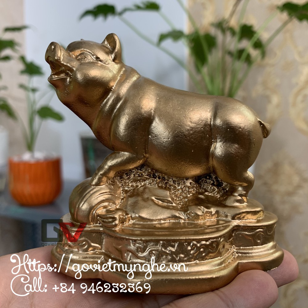 Tượng con heo đá trang trí phong thủy bàn làm việc - Cao 9cm - Màu nhũ đồng