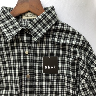 Áo sơ mi sọc nhỏ cúc bấm