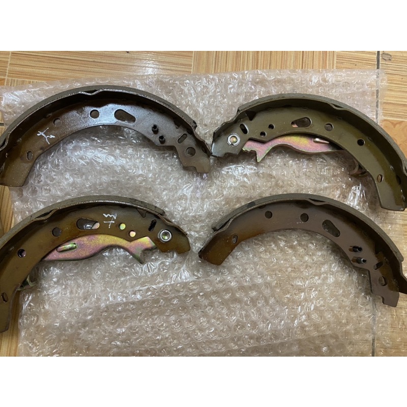 Má phanh sau Ford Fiesta 2015