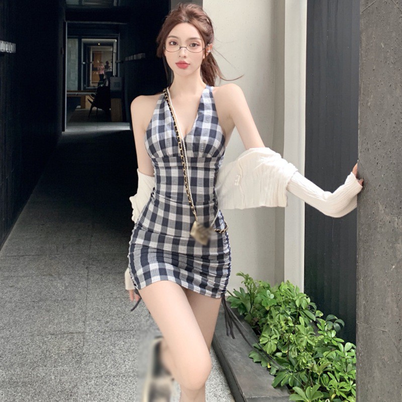 Đầm Hai Dây Cổ Chữ V Họa Tiết Sọc Caro Phong Cách Hàn Quốc