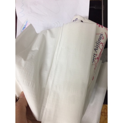 Giấy ăn, giấy vệ sinh, giấy rút hàng không cao cấp loại 3 lớp x 300 tờ mỗi gói