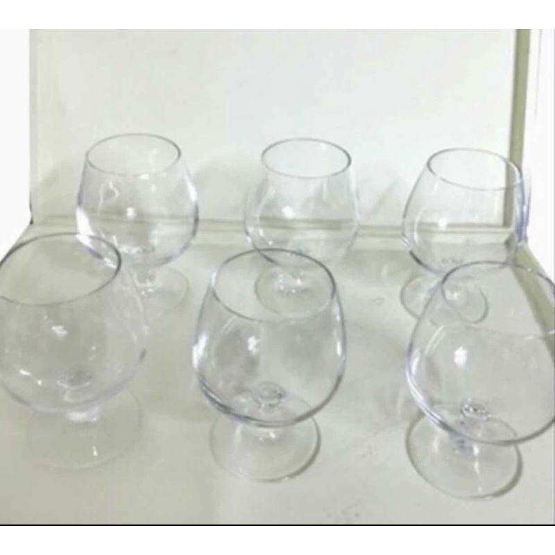 Ly uống rượu vang