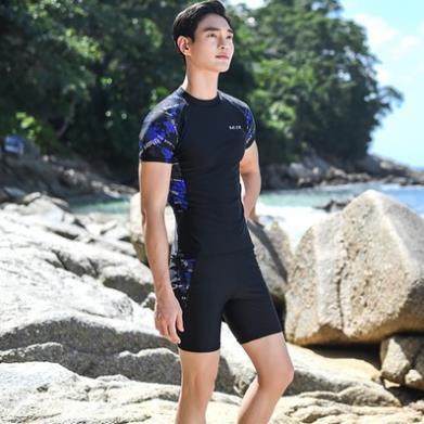 Bộ đồ bơi nam mẫu mới 2020 Quần 5 phân chia nhanh khô nóng nước nóng Quần bơi chống nắng toàn thân áo huấn luyện * | BigBuy360 - bigbuy360.vn