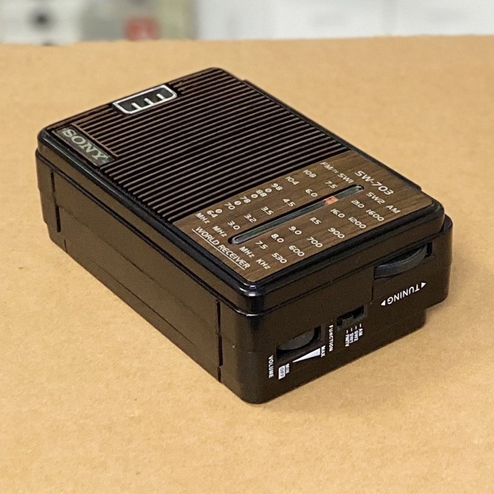 Máy nghe nhạc radio SW-703