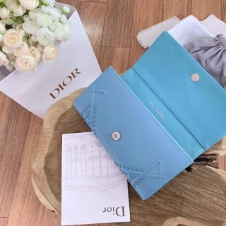 Ví dài cho chị em gái