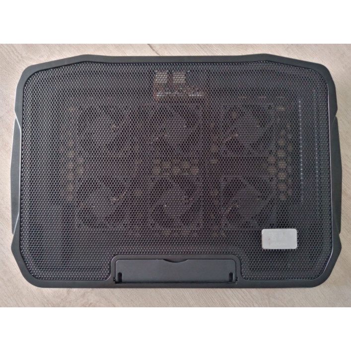 Đế tản nhiệt laptop quạt tản nhiệt macbook cho máy tính 14 inch đến 17 inch có 6 quạt làm mát VINBOX Nuoxi H9