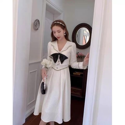 Bộ áo khoác + đầm ngắn thời trang thu đông mới 2021 cho nữ