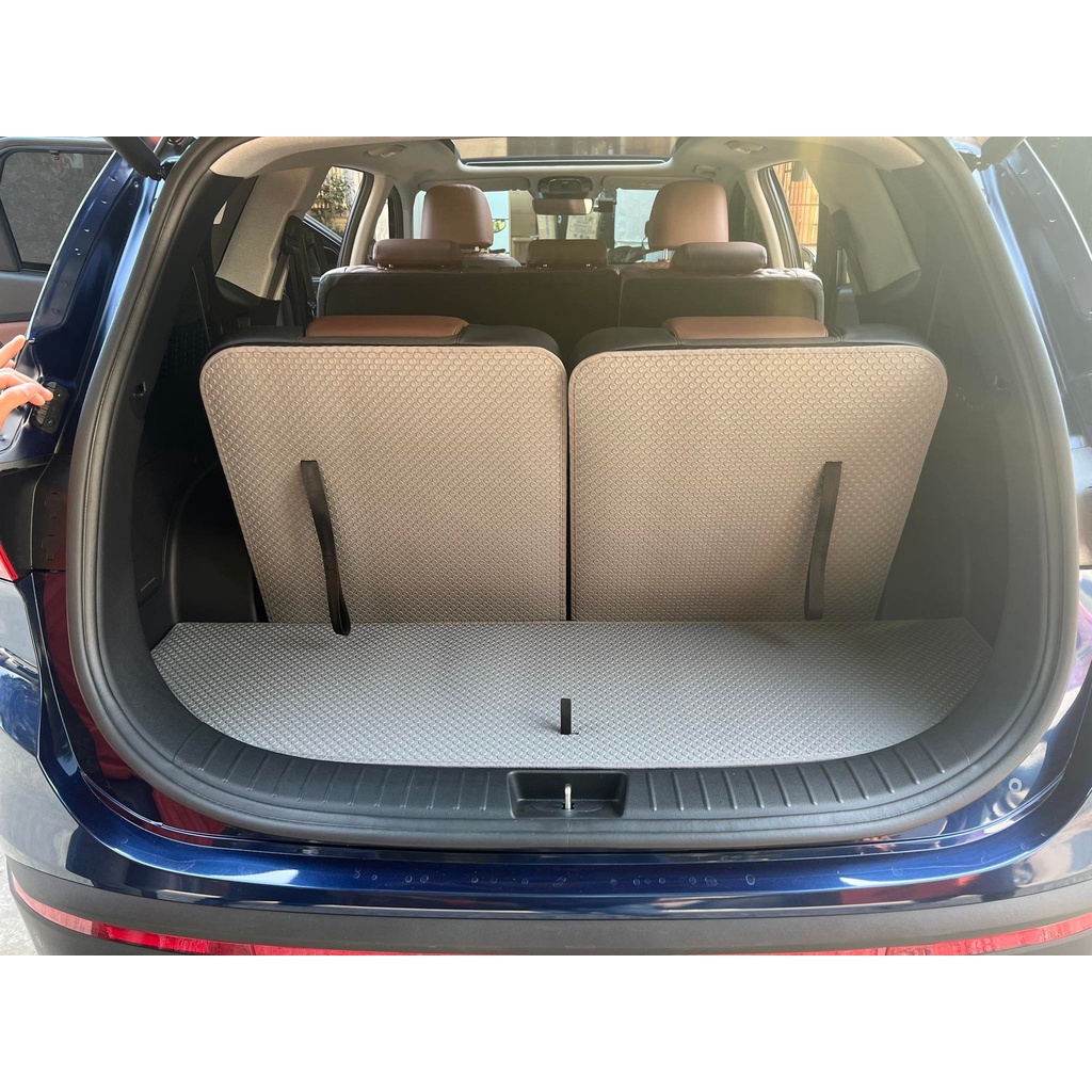 Thảm Lót Cốp và Ốp lưng ghế KATA Cao Cấp Cho Xe Hyundai SantaFe  - Không mùi, Không ẩm mốc, Dễ dàng vệ sinh