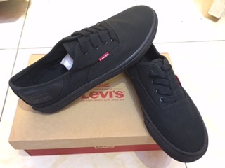 Giày levis