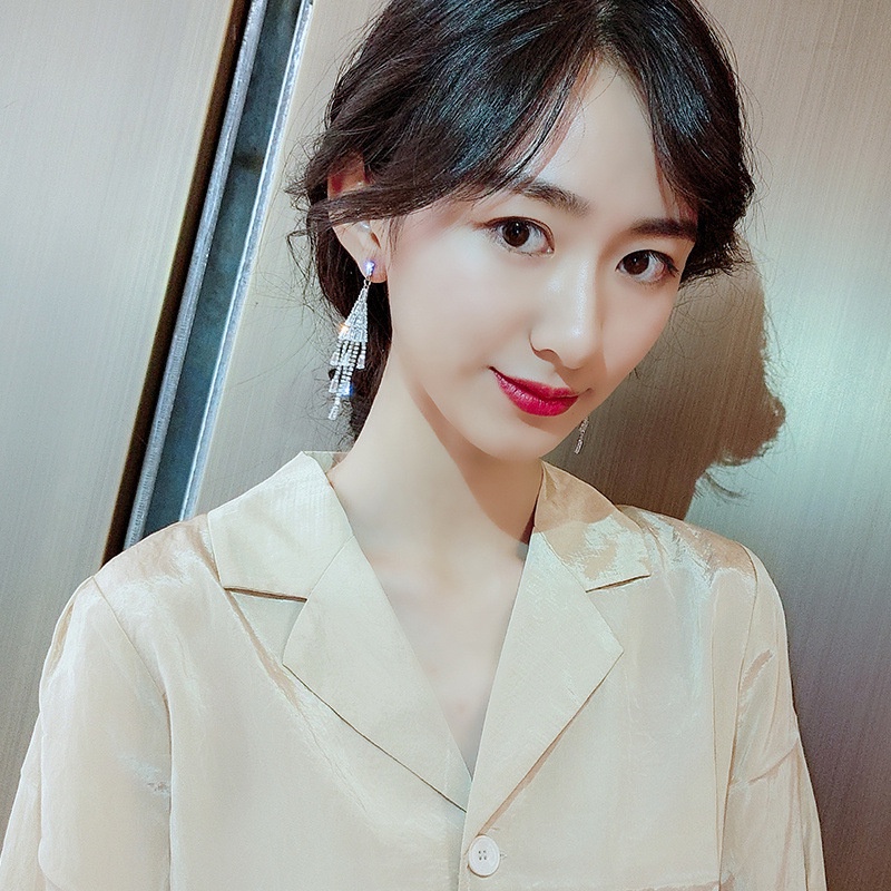 Khuyên Tai Tua Rua Dài Siêu Lấp Lánh Thanh Lịch