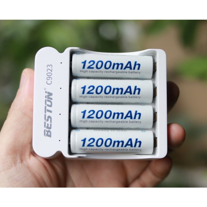 Bộ sạc nhanh, tự ngắt C9023, hỗ trợ khe micro USB và Type-C và các loại pin sạc AA/AAA hãng Beston
