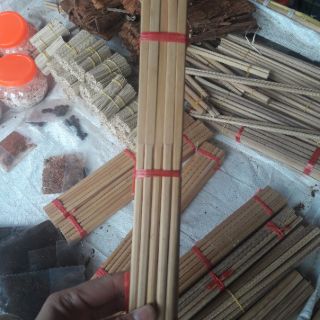 10 đôi Đũa tre vót thủ công của người dân tộc