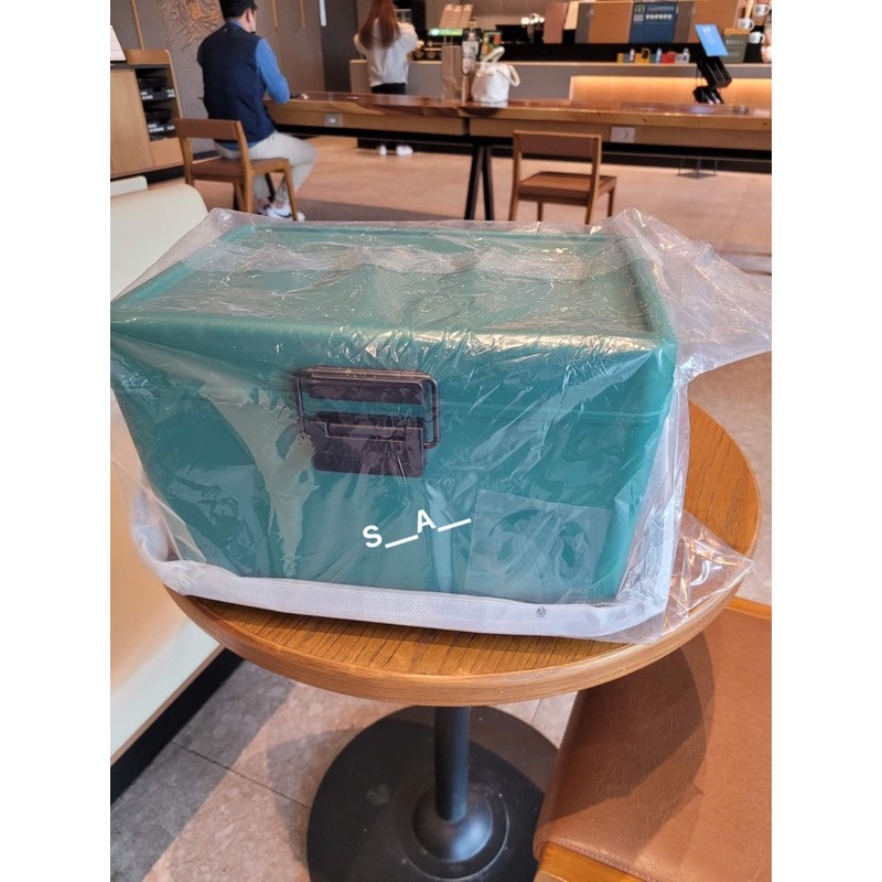Thùng đá giu nhiệt & đen loa bluetooth Starbucks Korea Limited 2021