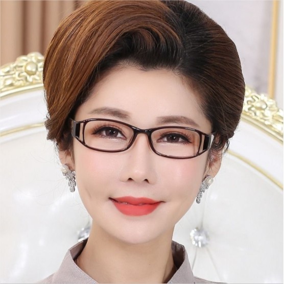 Kính lão gập gọn tặng bao đựng số lượng còn ít sale mạnh loại I hàng tốt mắt sáng rõ trong