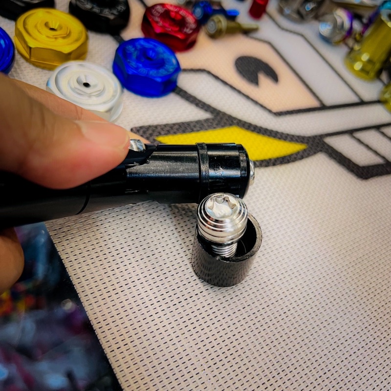 Ốc Salaya Trụ 10li25 vân thái ren thuận ren ngược 🇹🇭