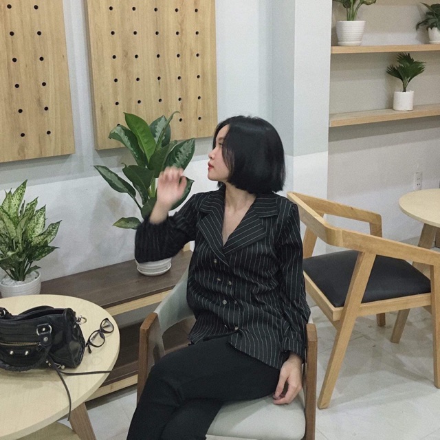 Pass áo sơ mi dạng vest