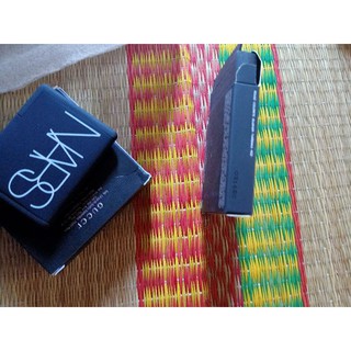 má hồng chuẩn hiệu nars