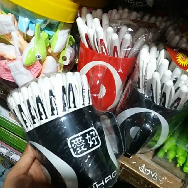 Sỉ 1 cốc 48 bút chữ A