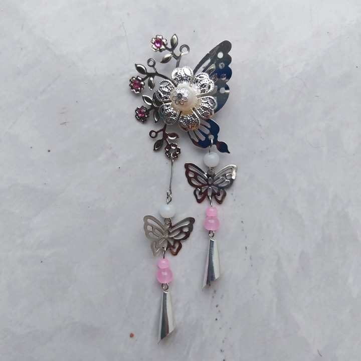 Kẹp tóc cổ trang họa tiết hoa bướm kết hợp tua rua chuỗi hạt