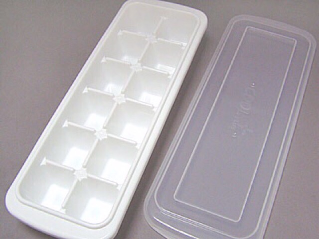 Khay đựng đồ ăn dặm Ice Tray Inomata Nhật Bản có nắp