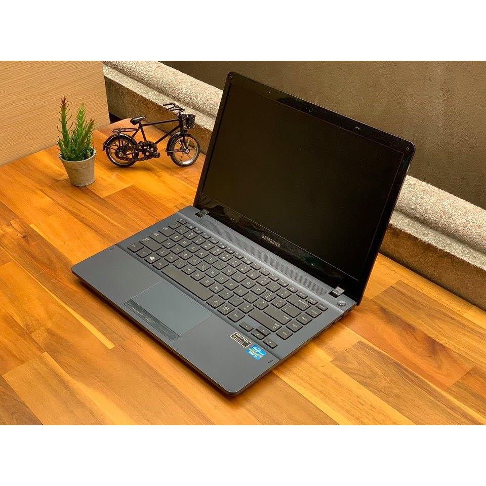 Laptop Samsung 450 Core i3-3110U,4Gb,500Gb, vga 2Gb, màn 14 inch đẹp 99%