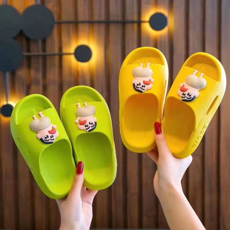 Dép Đi Trong Nhà Đế Mềm Chống Trượt Họa Tiết Shin-Chan Thời Trang Mùa Hè Cho Bé
