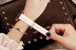 Đồng hồ nữ LSVTR