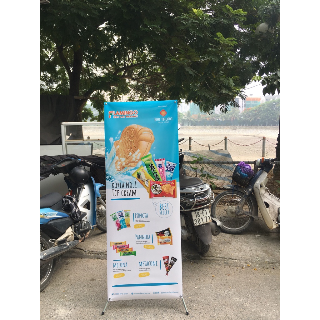 Giá treo hình ảnh chân cường lực chắc chắn, Standee chữ X