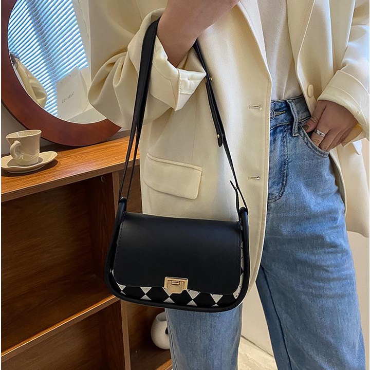 Túi xách đeo chéo nữ giá rẻ đẹp đi chơi phong cách thời trang hàn quốc dễ thương cute TX238
