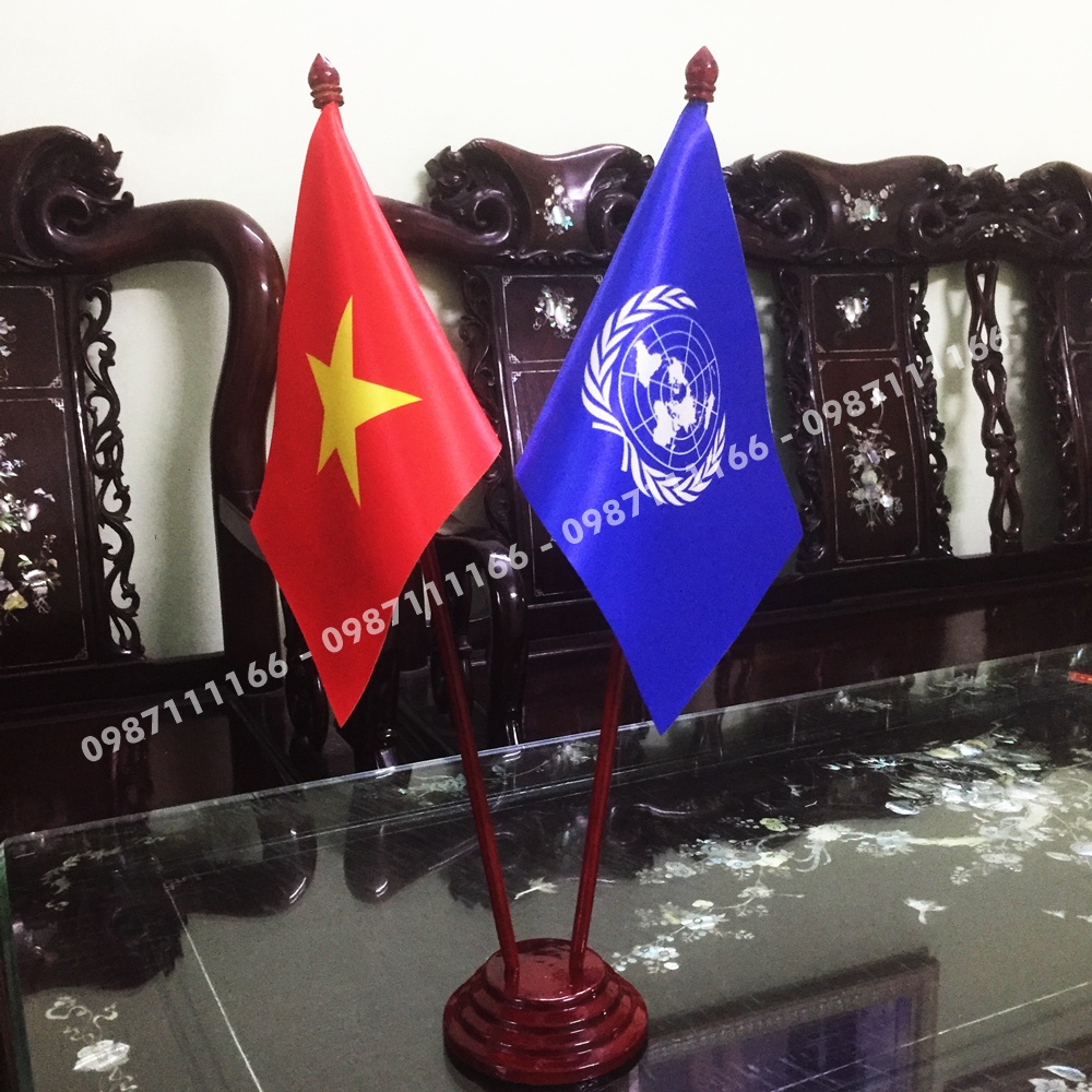 Cờ Để Bàn Đế gỗ Việt Nam - Liên Hợp Quốc