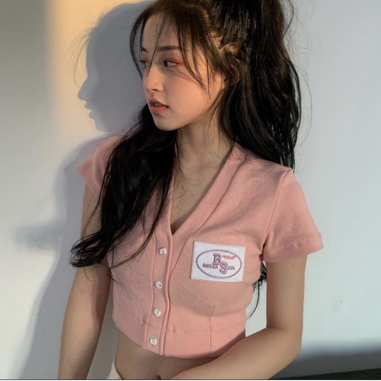 Áo croptop thêu logo- áo CARDIGAN croptop nữ chất thun tăm bozip KHUY CÀI về 4 màu trắng, đen, xanh, hồng, tím hàn quốc