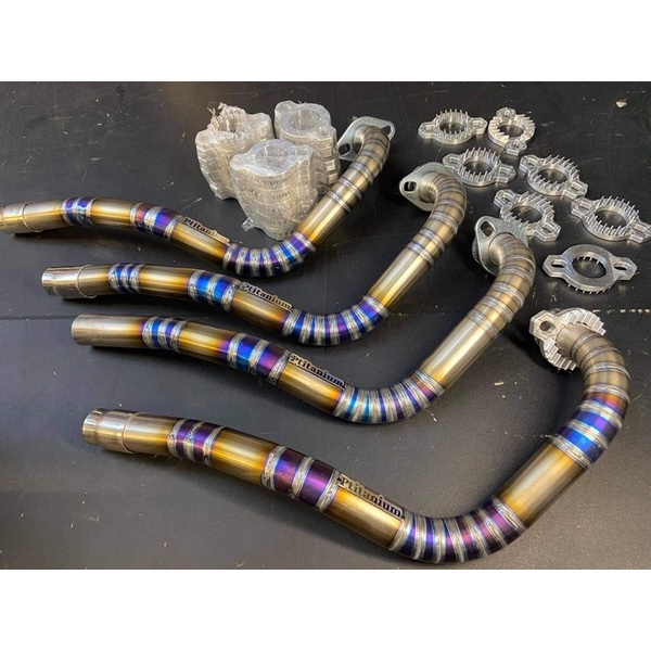 Cổ pô Ex 150 sonic winner nhiều vẫy hàng titanium nét hàng mũi tên xịn xò luôn đầu nhôm ( kèm đầu nhôm ) . DoChoiXeMay