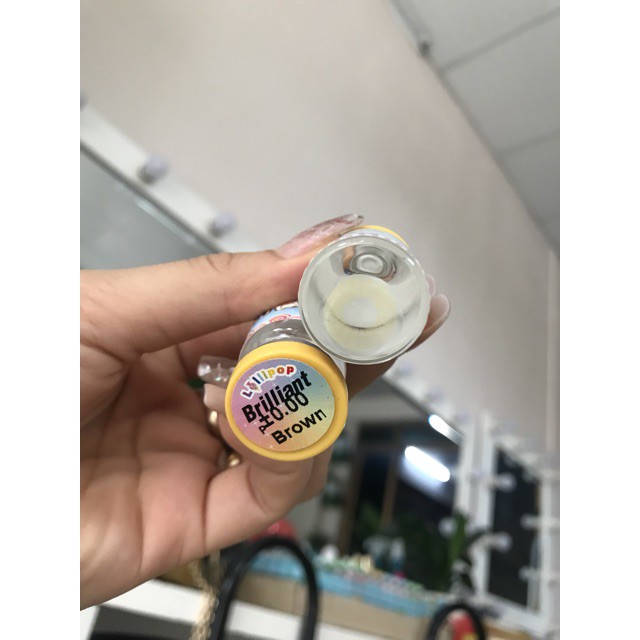 Kính áp tròng thái lan- nâu sáng