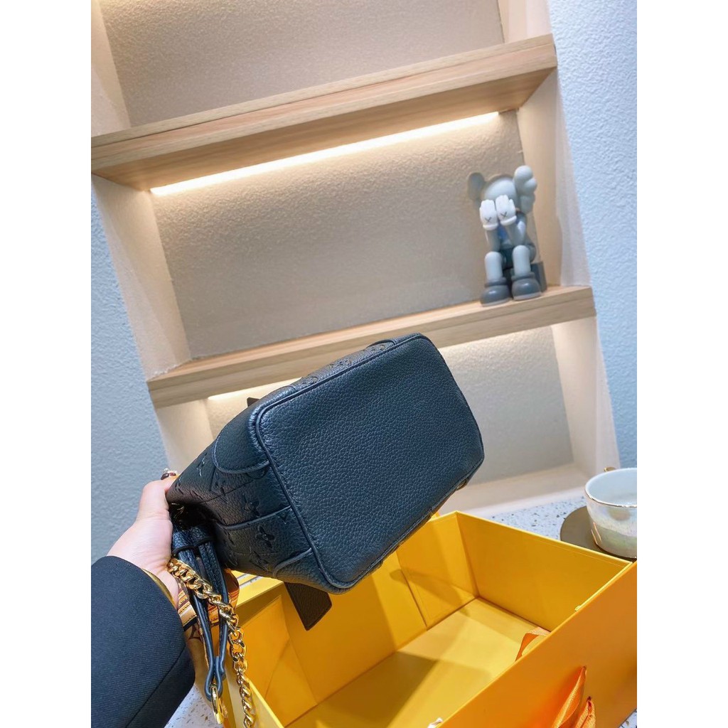 Túi nữ Eo V top idea Neo Noe Bucket cực hot  Full box bill Kèm khăn
