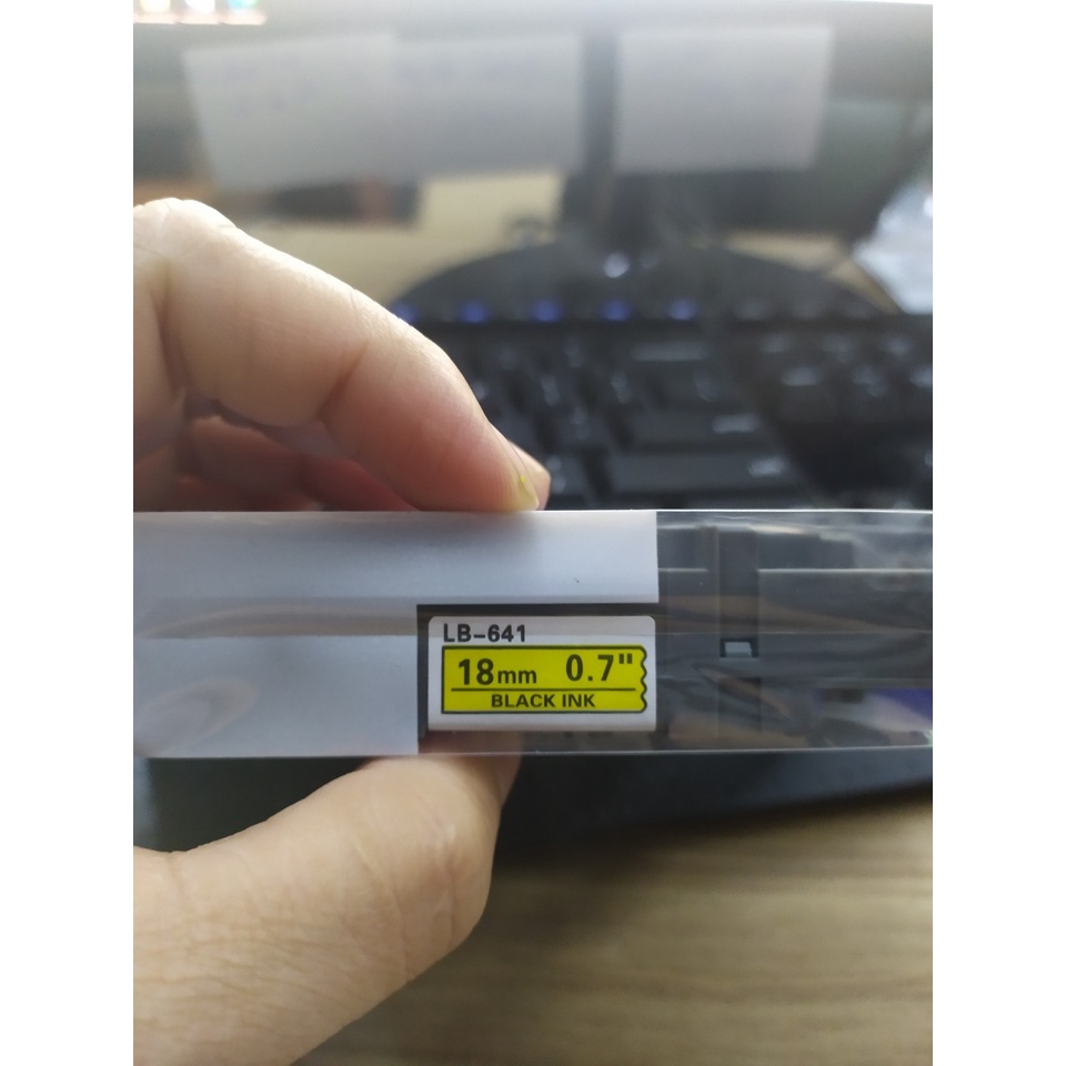 Băng nhãn in LB-641 khổ 18mm ( chữ đen nền vàng) dành cho máy Brother Ptouch (PT) E110, E300