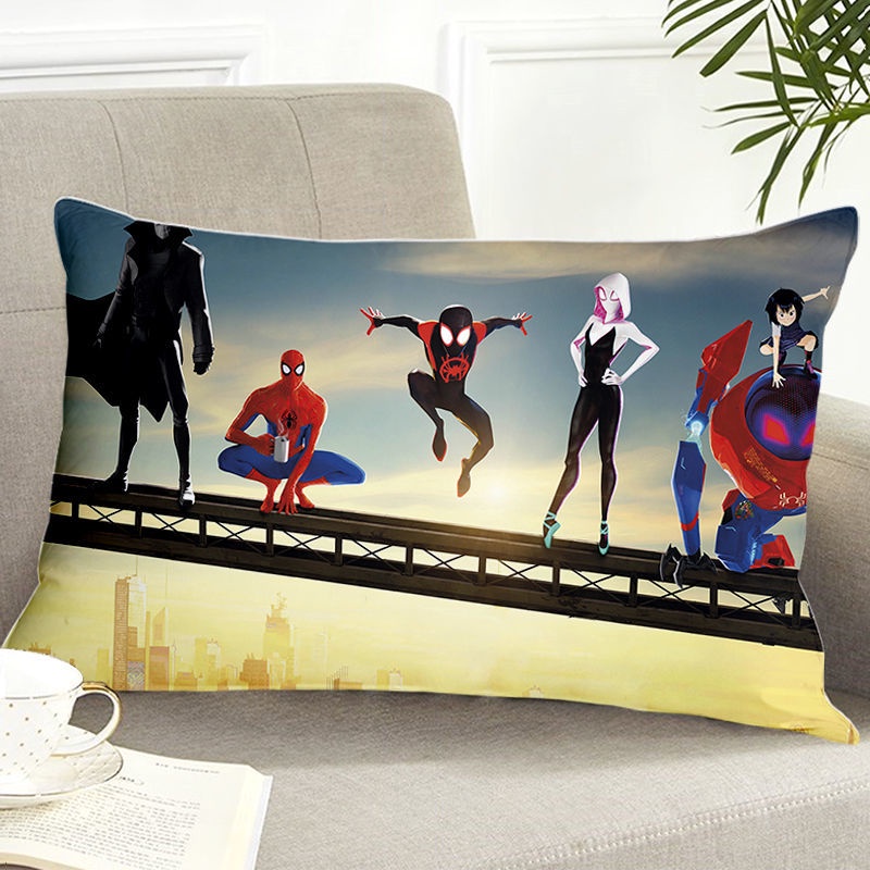 Gối Ôm Hình Người Nhện Marvel Độc Đáo