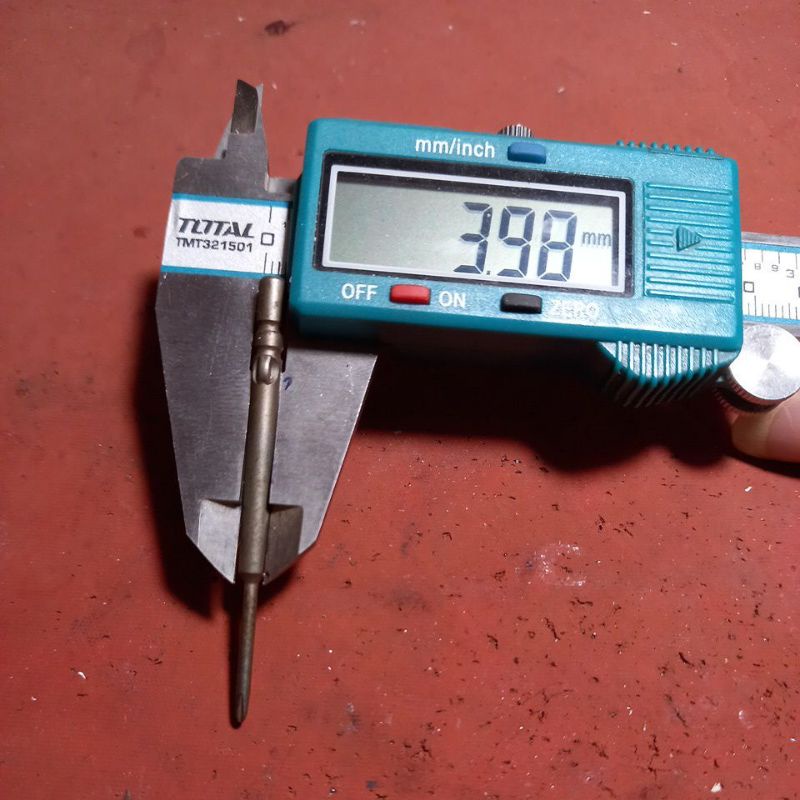 7 mũi vít cánh bướm thân phi 4mm vessel japan