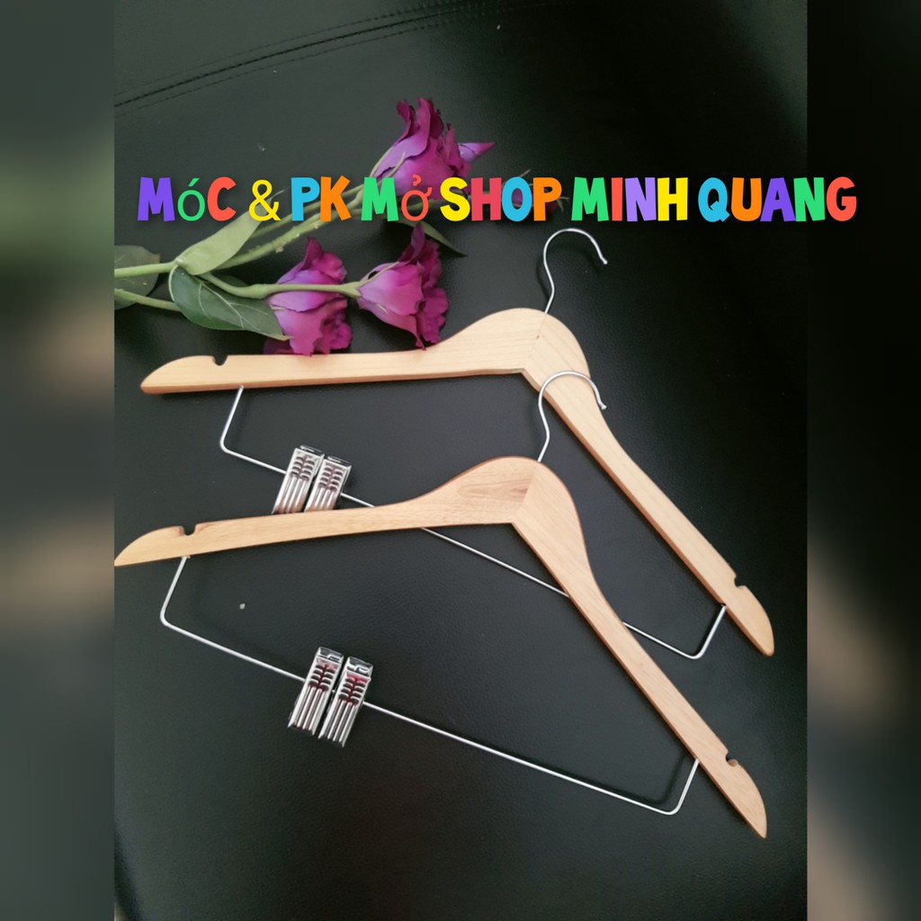 MÓC GỖ TAM GIÁC CÓ KẸP- MÓC KẸP GỖ- MÓC GỖ CÓ KẸP-MÓC TREO QUẦN ÁO BẰNG GỖ CHO SHOP TRANG