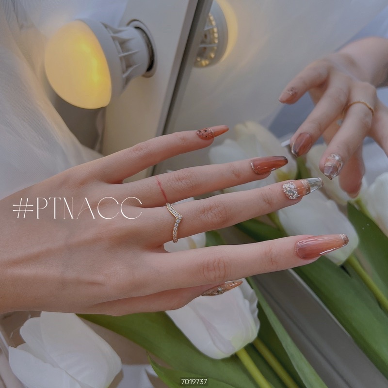 Nhẫn titan đơn giản đính soàn tấm, nhẫn dáng cong Hàn Quốc .PTNACC.