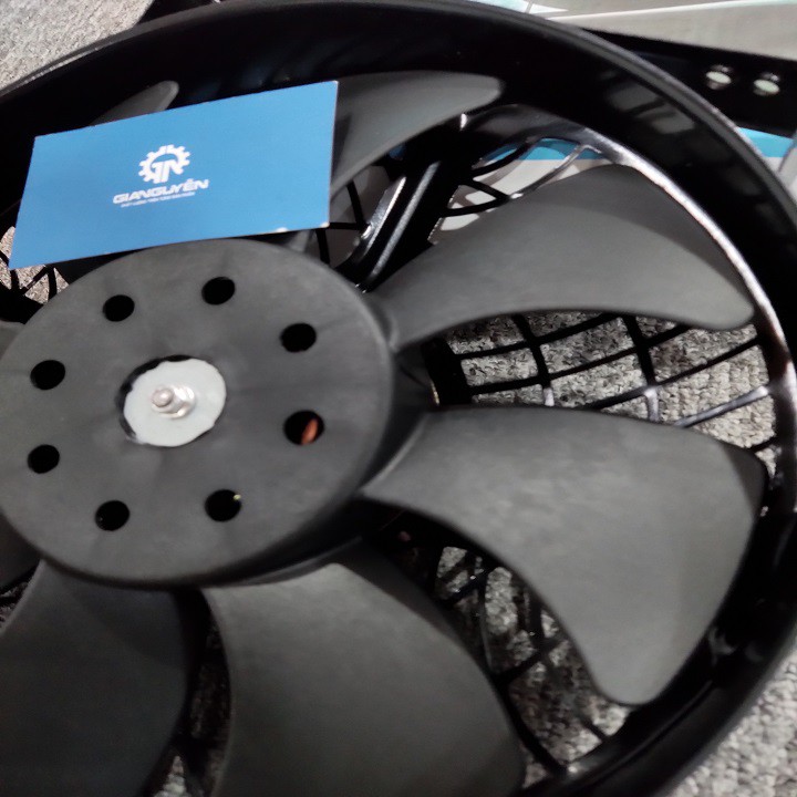 Quạt tản gió tản nhiệt dàn nóng xe ô tô khung bằng sắt