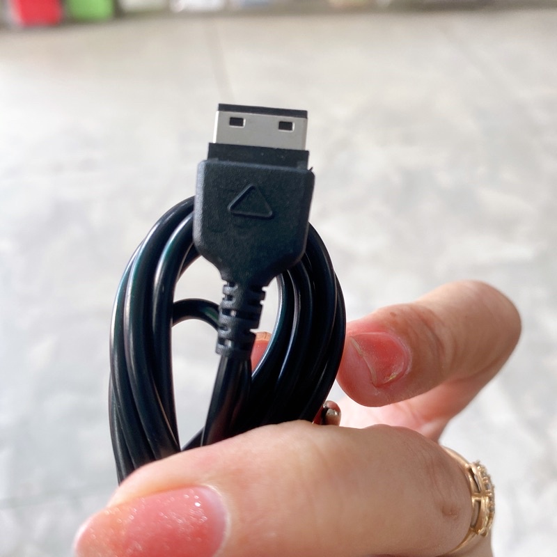 Sạc Samsung chuôi dẹp to, dùng cho các dòng Samsung đời củ