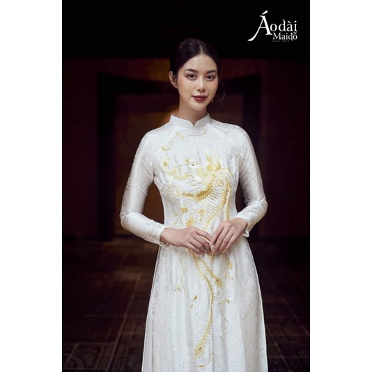 Áo dài trắng gấm