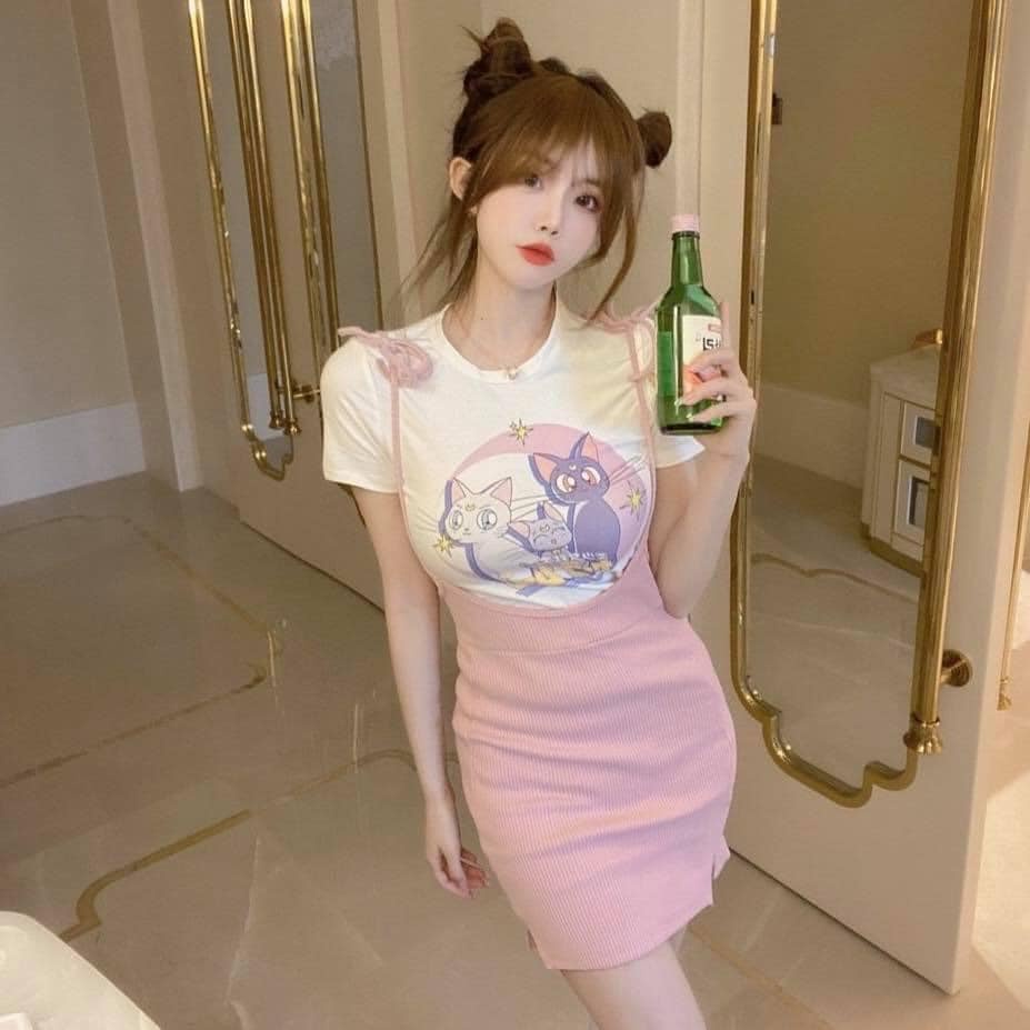 Set áo thun ôm body trắng mèo hoạt hình trắng tay ngắn croptop + yếm đầm dây cột xẻ hồng tà tôn dáng ulzzang ( 2 màu )