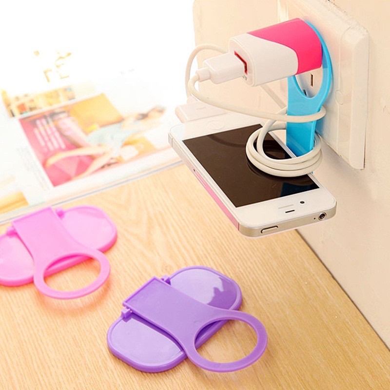 Giá Đỡ Điện Thoại Khi Cắm Sạc Tiện Lợi