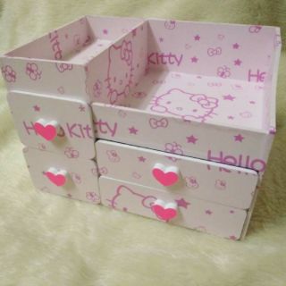 Kệ mĩ phẩm 4 hộc hello kitty