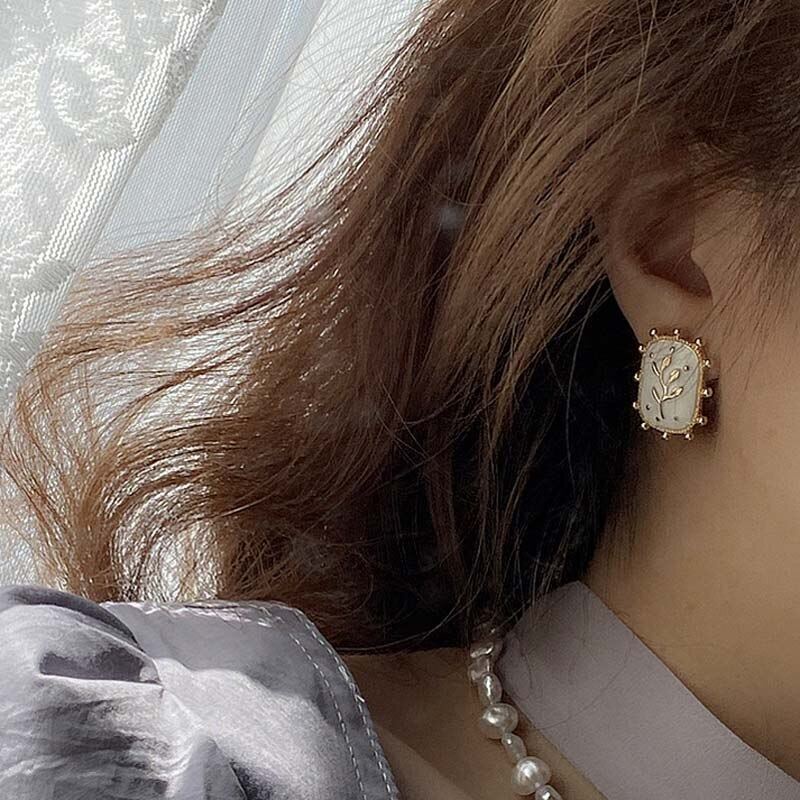 Bông Tai Hình Hoa Màu Tím / Trắng Phong Cách Bohemian Thời Trang Cho Nữ