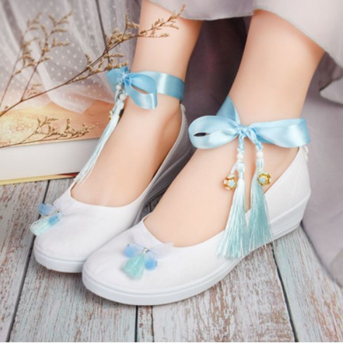 Giày thêu sinh viên phong cách Trung Hoa