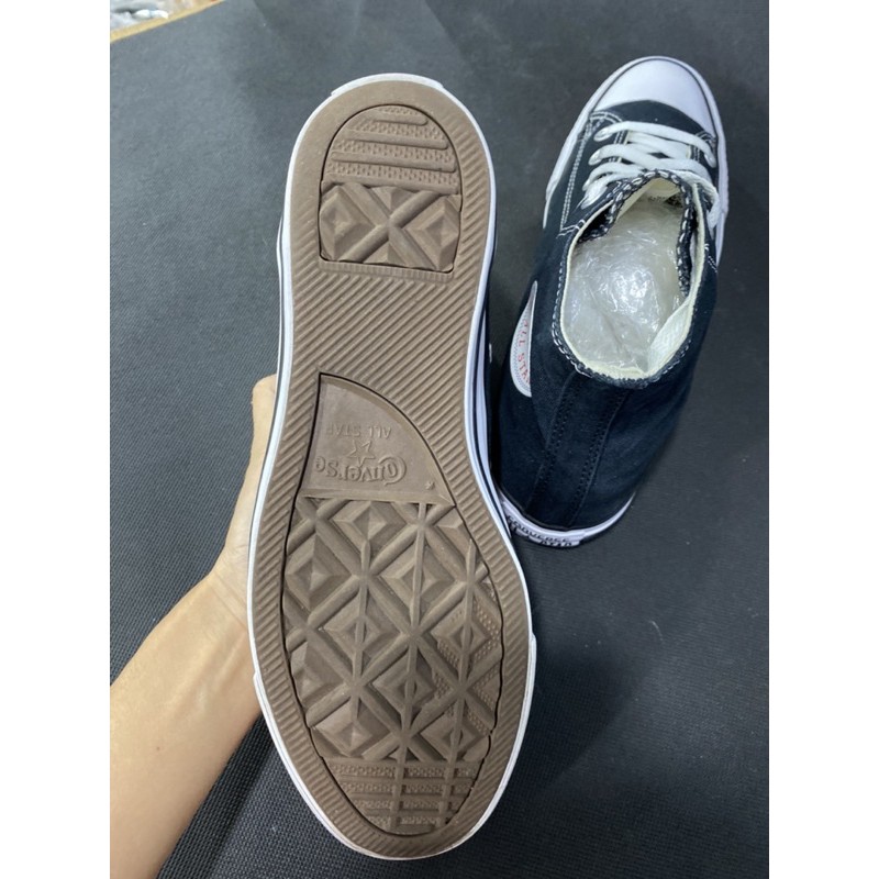 Giày Converse classic màu đen cổ cao size 42 CHÍNH HÃNG ĐÃ QUA SỬ DỤNG