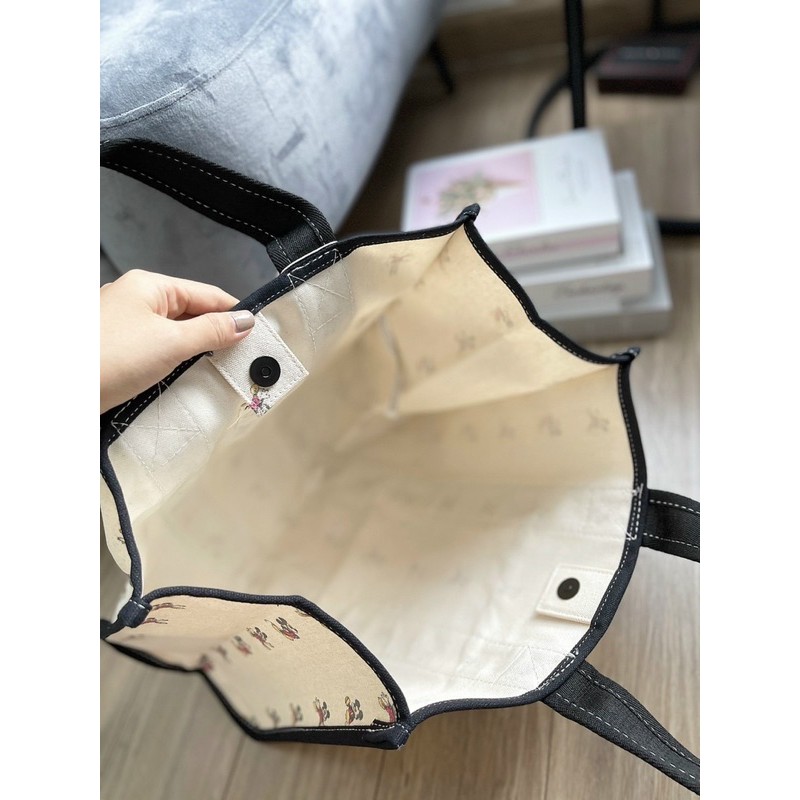 Túi tote Z•a•ria disneyy trắng hoạ tiết chìm